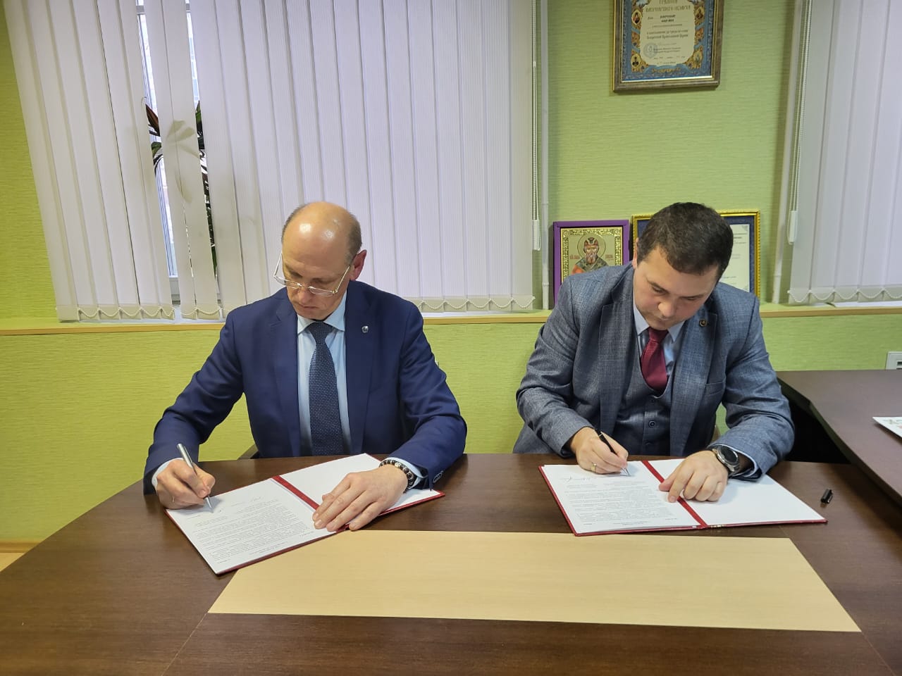 Состоялось подписание соглашения о сотрудничестве между РНКА "Белорусы Крыма" и Белорусским фондом мира