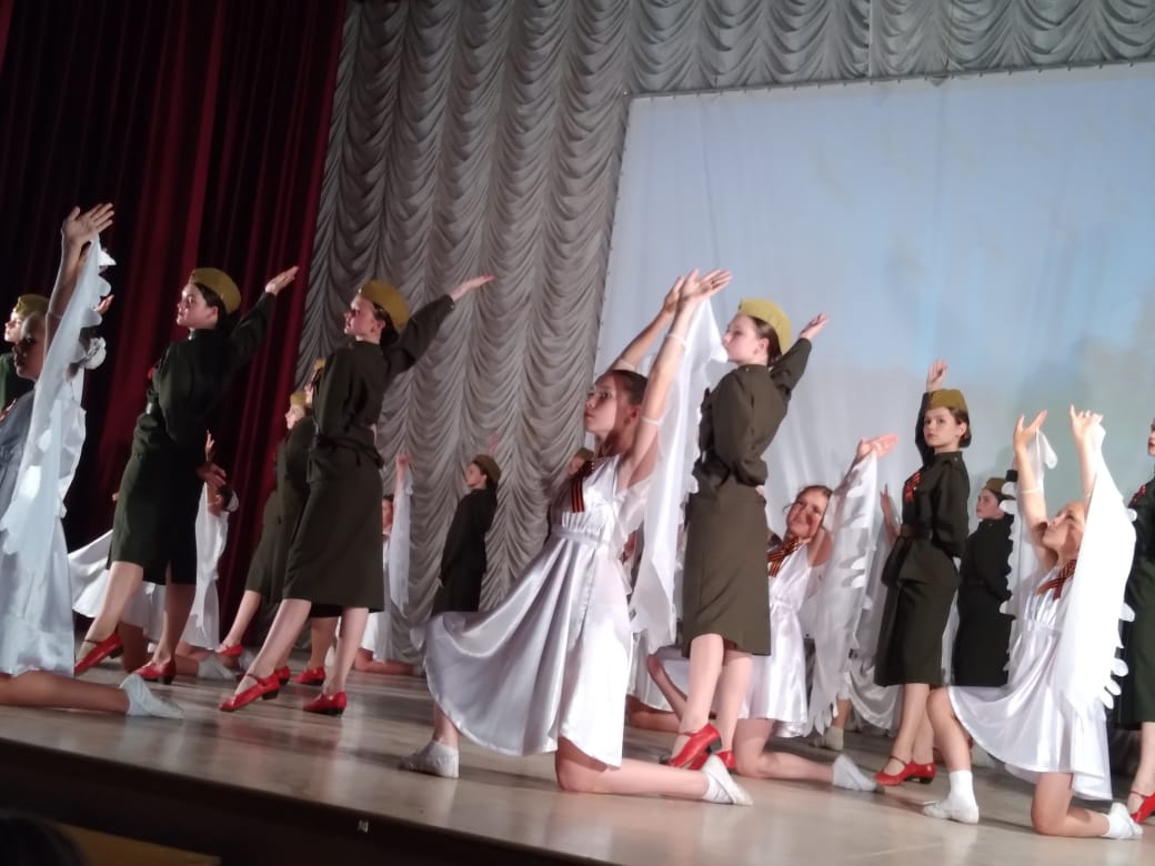 Отчётный концерт народного хореографического коллектива «Волна»