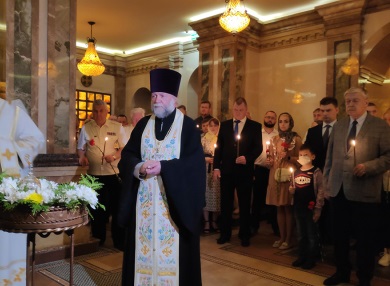 В крипту Всехсвятского храма-памятника передали землю с мест упокоения белорусов, погибших в Крымской войне 1853-1856 годов