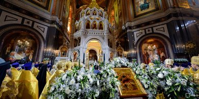 В Москве прошли праздничные богослужения в честь Рождества Христова