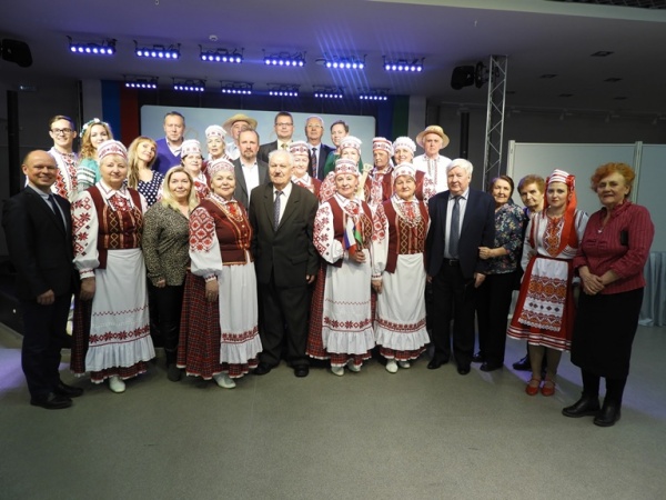 В Доме дружбы народов Республики Коми состоялся праздничный концерт, посвящённый Дню единения народов России и Беларуси