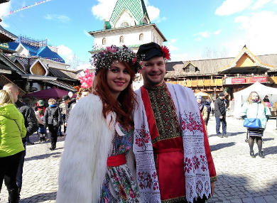 Молодежный русский фестиваль влюбленных «Красная горка» прошел в Измайловском кремле