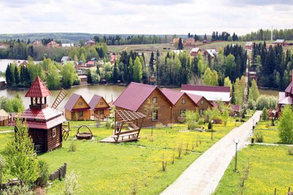 Названы самые популярные туристические деревни России