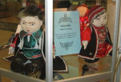 Выставка кукол в национальных костюмах открылась в Новогирееве
