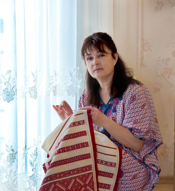 В МГУ открылась выставка белорусской вышивки